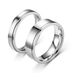 Alternative view of Couple wedding rings