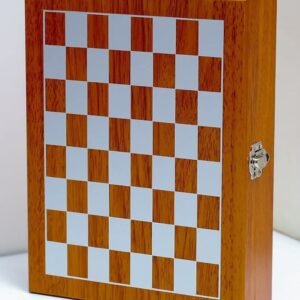 Alternative view of Hip Flask set +chess set