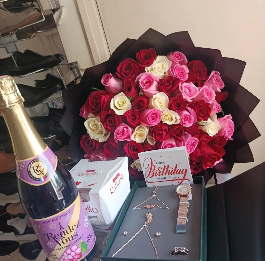 Ladies gift hamper, 8in1